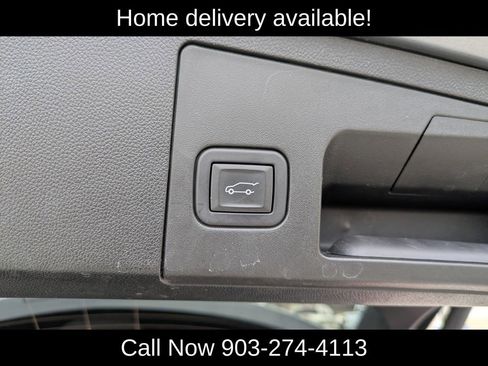 Used 2024 Cadillac XT4 Premium Luxury image 32