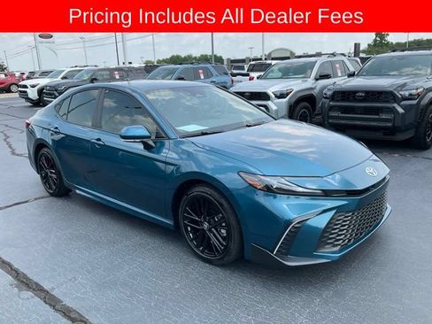 Used 2026 Toyota Camry SE w/ Multimedia Upgrade Package FWD image 22