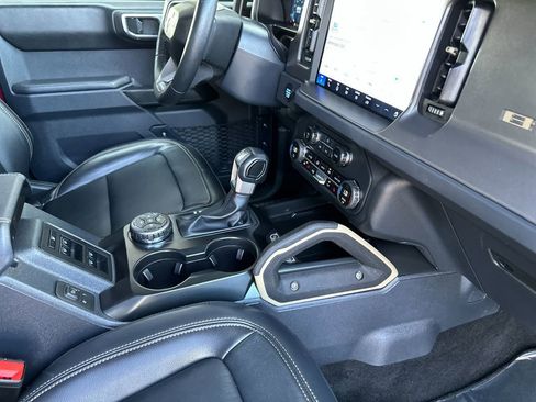 Certified 2025 Ford Bronco Badlands image 16