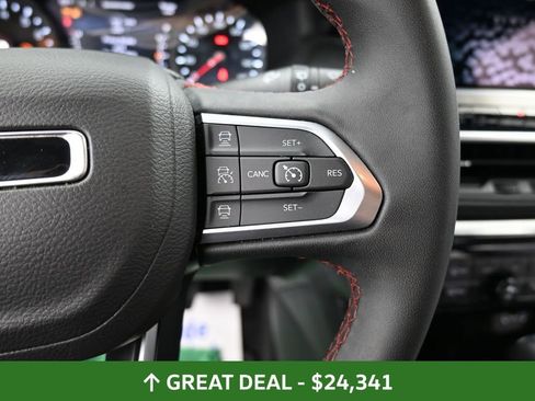 Used 2025 Jeep Compass Trailhawk AWD/4WD image 35