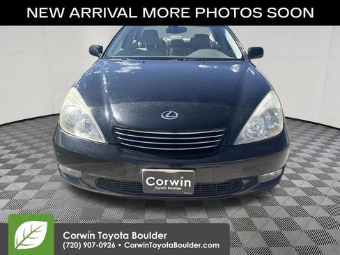 Used 2002 Lexus ES 330 FWD image 2