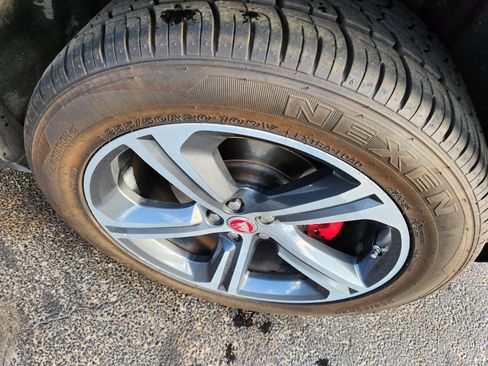 Used 2020 Jaguar F-PACE S image 21