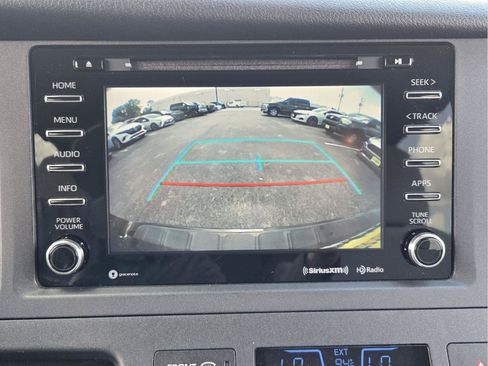 Used 2018 Toyota Sienna LE FWD image 16