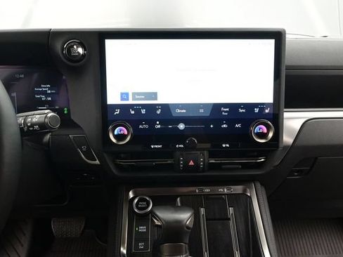Used 2025 Lexus GX 550 w/ Accessory Package (2T) AWD/4WD image 7