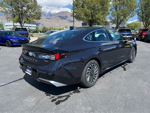 New 2026 Hyundai Sonata Limited FWD image 7