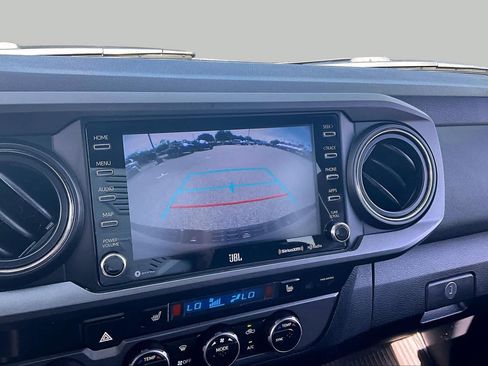 Used 2021 Toyota Tacoma TRD Off-Road w/ TRD Premium Off Road Package AWD/4WD image 26