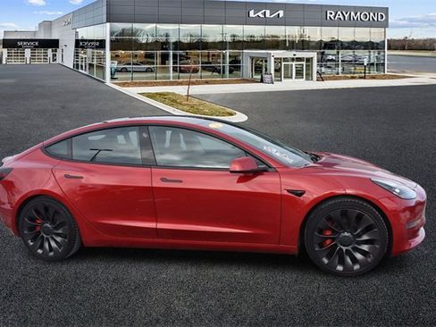 Used 2021 Tesla Model 3 Performance image 2