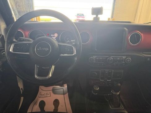 Used 2018 Jeep Wrangler Unlimited Rubicon w/ Dual Top Group AWD/4WD image 4