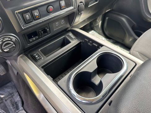 Used 2023 Nissan Titan SV w/ SV Convenience Package AWD/4WD image 26