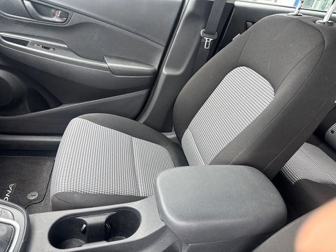 Used 2023 Hyundai Kona SE FWD image 9
