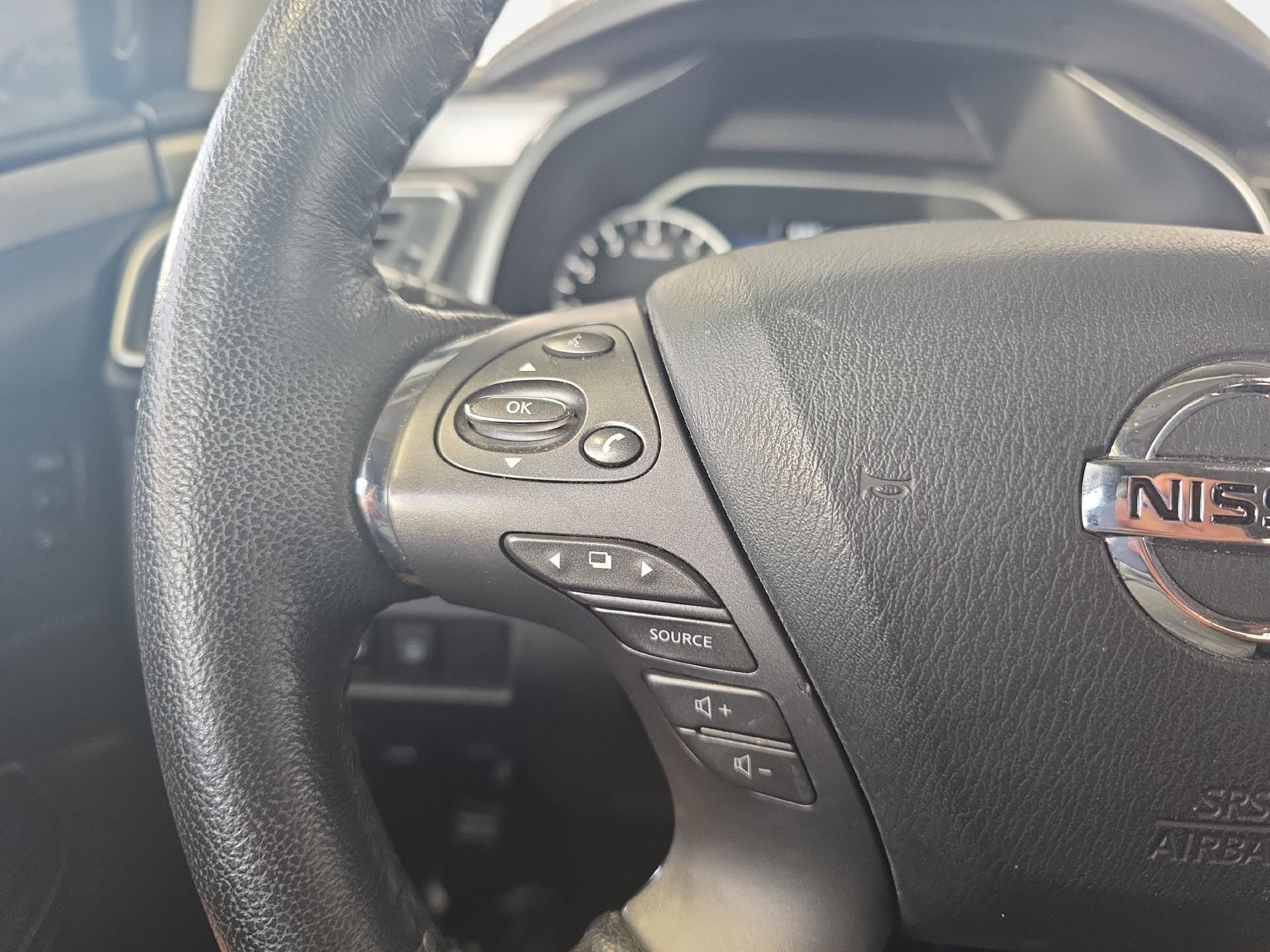 Used 2022 Nissan Murano SL FWD image 17