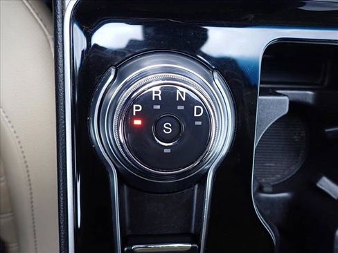 Used 2019 Ford Edge SEL w/ Equipment Group 201A FWD image 23