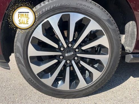 Used 2023 Lincoln Navigator L Reserve image 9