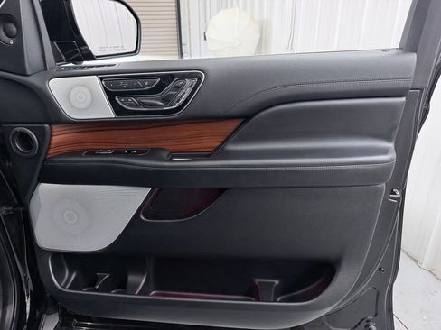 Used 2019 Lincoln Navigator Reserve AWD/4WD image 49