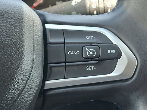 Used 2022 Jeep Compass Latitude w/ Convenience Group AWD/4WD image 24