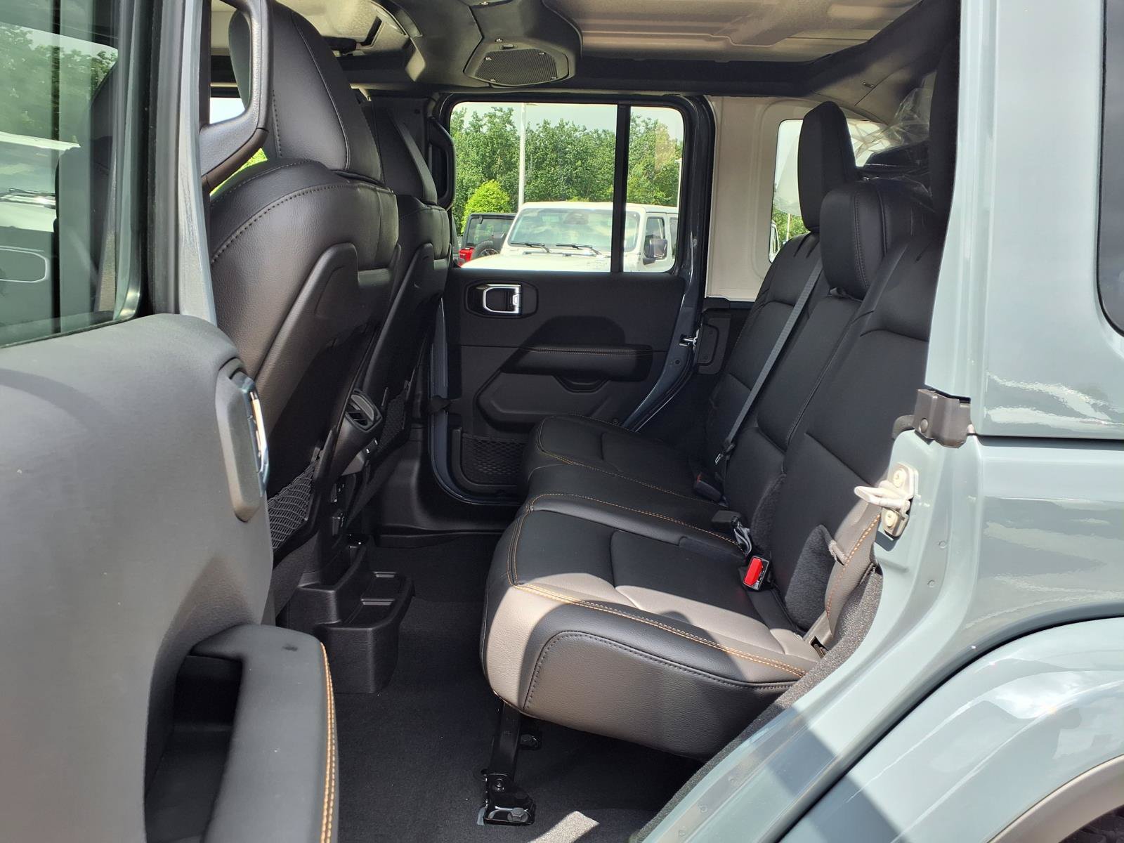 New 2026 Jeep Wrangler Unlimited Sahara AWD/4WD image 7