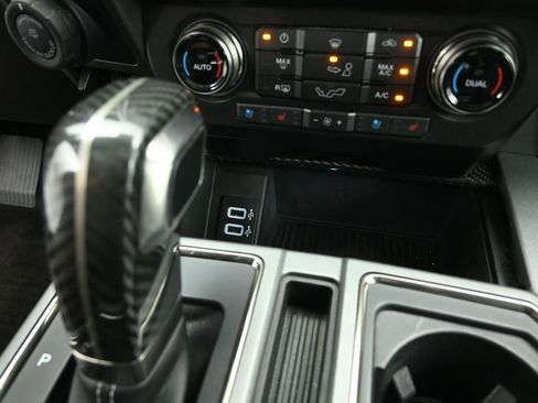 Used 2018 Ford F150 Raptor w/ Equipment Group 802A Luxury AWD/4WD image 18