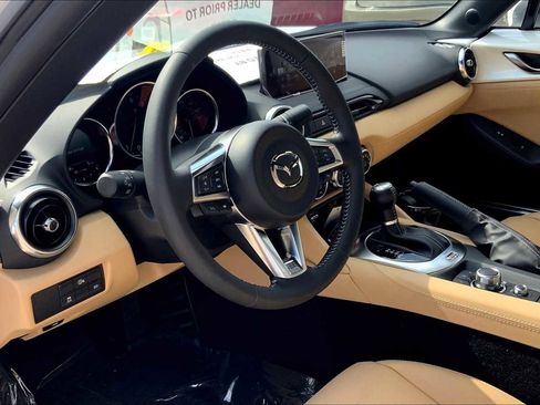 Used 2025 MAZDA MX-5 Miata RF Grand Touring RWD image 8