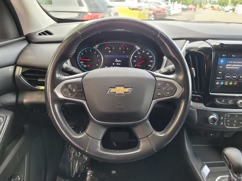 Used 2021 Chevrolet Traverse LT FWD image 17