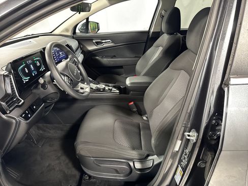 Used 2023 Kia Sportage LX AWD/4WD image 3
