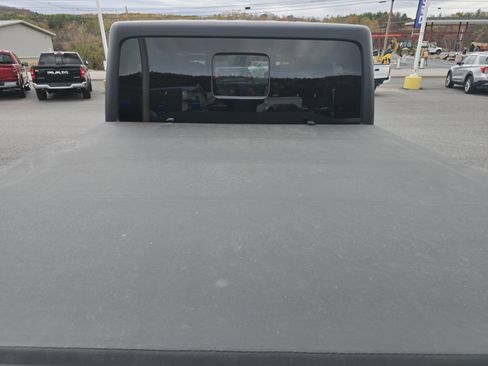 Used 2024 Jeep Gladiator Mojave w/ Technology Group image 5