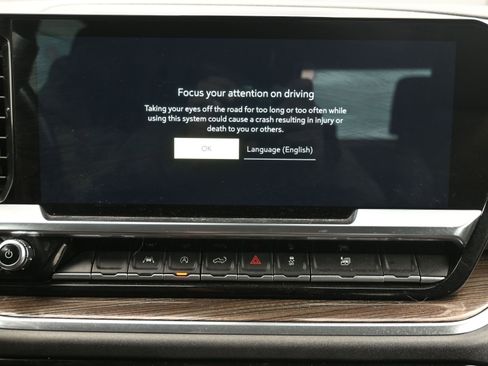 Used 2022 GMC Sierra 1500 Elevation image 40