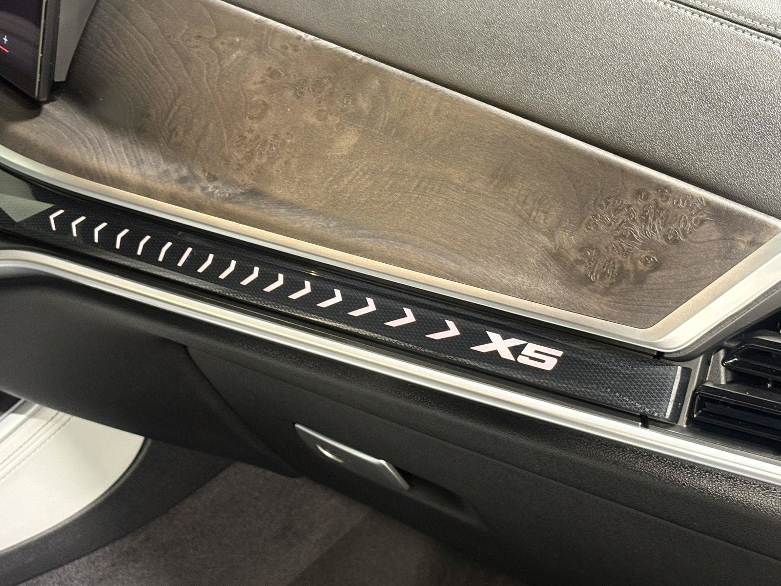Used 2025 BMW X5 xDrive40i w/ Executive Package AWD/4WD image 8