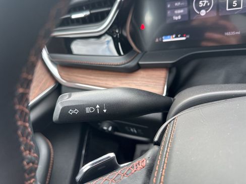 Used 2024 Jeep Grand Cherokee Summit w/ Luxury Tech Group V image 54