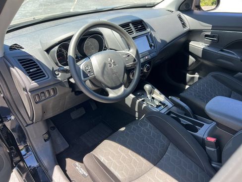 Used 2025 Mitsubishi Outlander Sport AWD image 7