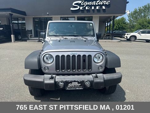 Used 2016 Jeep Wrangler Unlimited Sport w/ Quick Order Package 24S AWD/4WD image 2