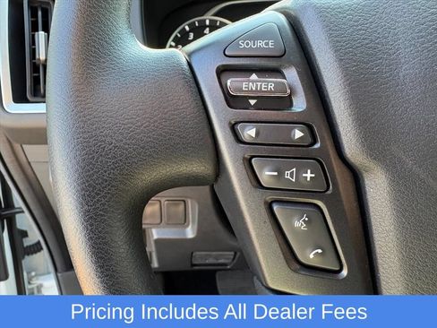Certified 2025 Nissan Frontier SV AWD/4WD image 14