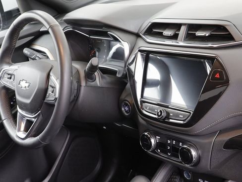Certified 2023 Chevrolet TrailBlazer ACTIV w/ Convenience Package image 21