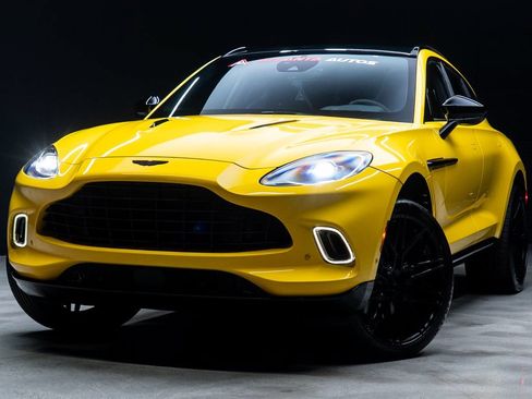 Used 2022 Aston Martin DBX AWD/4WD image 2
