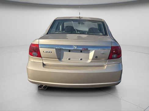 Used 2004 Saturn L-Series L300 image 5