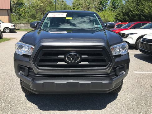 Certified 2023 Toyota Tacoma SR AWD/4WD image 3