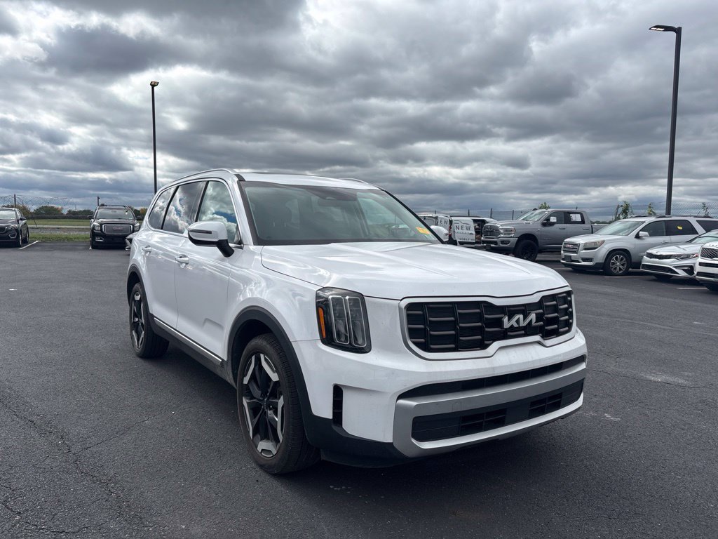 Used 2024 Kia Telluride S w/ S Sunroof Package AWD/4WD image 1