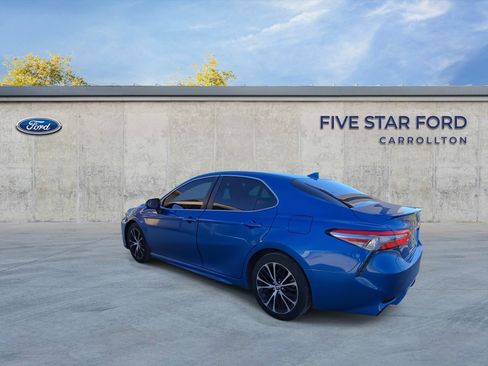 Used 2019 Toyota Camry SE image 7