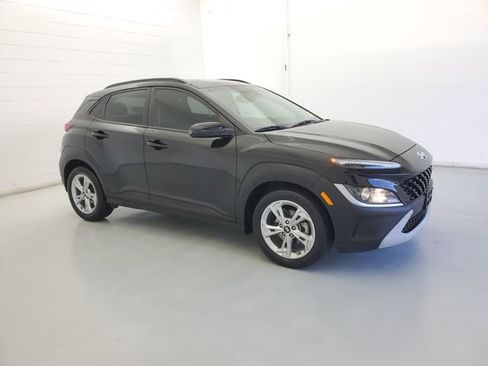 Used 2022 Hyundai Kona SEL image 4