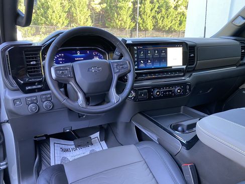 Used 2026 Chevrolet Silverado 2500 ZR2 w/ ZR2 Bison Edition AWD/4WD image 38