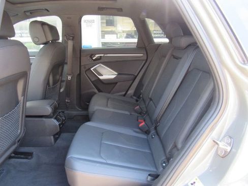 Used 2024 Audi Q3 2.0T Premium w/ Convenience Package image 19