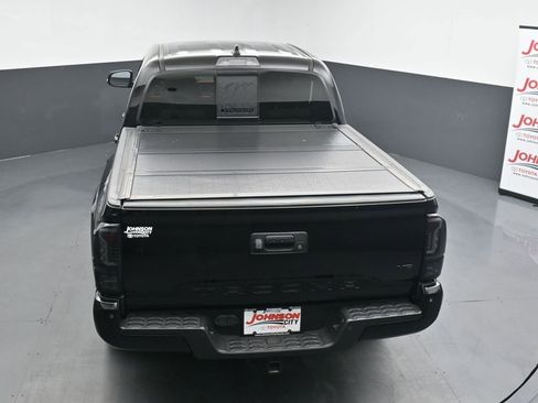 Used 2020 Toyota Tacoma TRD Sport w/ Technology Package AWD/4WD image 30