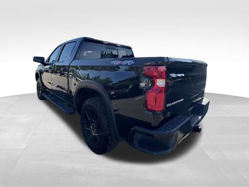 Used 2021 Chevrolet Silverado 1500 RST w/ Convenience Package II AWD/4WD image 11