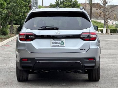 New 2026 Honda Pilot Sport image 5