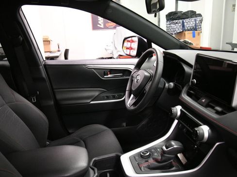 Used 2023 Toyota RAV4 SE w/ Weather & Moonroof Package AWD/4WD image 31