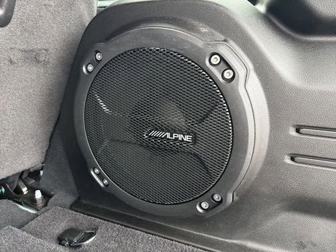 Used 2024 Jeep Wrangler Willys image 21