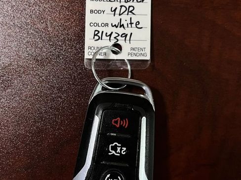 Used 2017 Ford Explorer XLT w/ Equipment Group 202A image 39