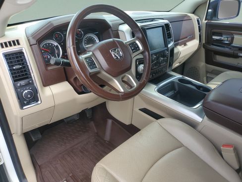 Used 2016 RAM 1500 Laramie w/ Convenience Group AWD/4WD image 15
