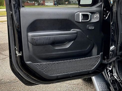 New 2024 Jeep Wrangler Unlimited w/ Convenience Group image 20