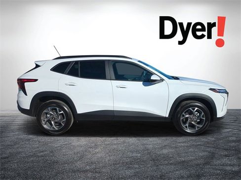 New 2026 Chevrolet Trax LT w/ Driver Confidence Package image 2