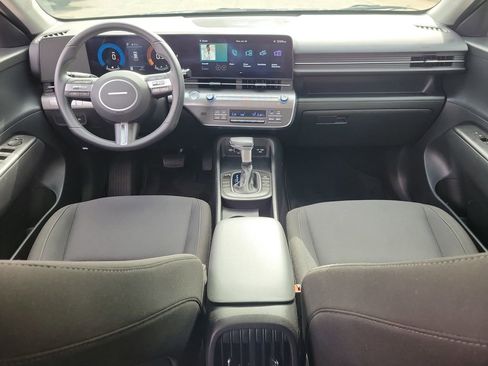 Certified 2025 Hyundai Kona SEL image 15